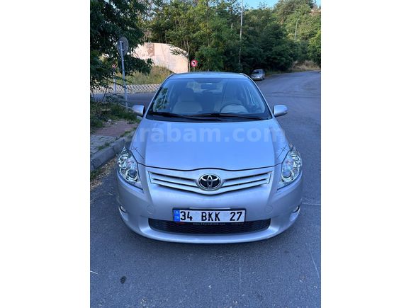 Sahibinden Toyota Auris 1.4 D-4D Comfort ekstra 2010 Model