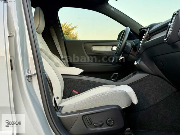 BERCAR'dan 2024 VOLVO EX40 252HP-HATASIZ-ISI POMPASI-HARMAN-360