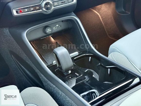 BERCAR'dan 2024 VOLVO EX40 252HP-HATASIZ-ISI POMPASI-HARMAN-360