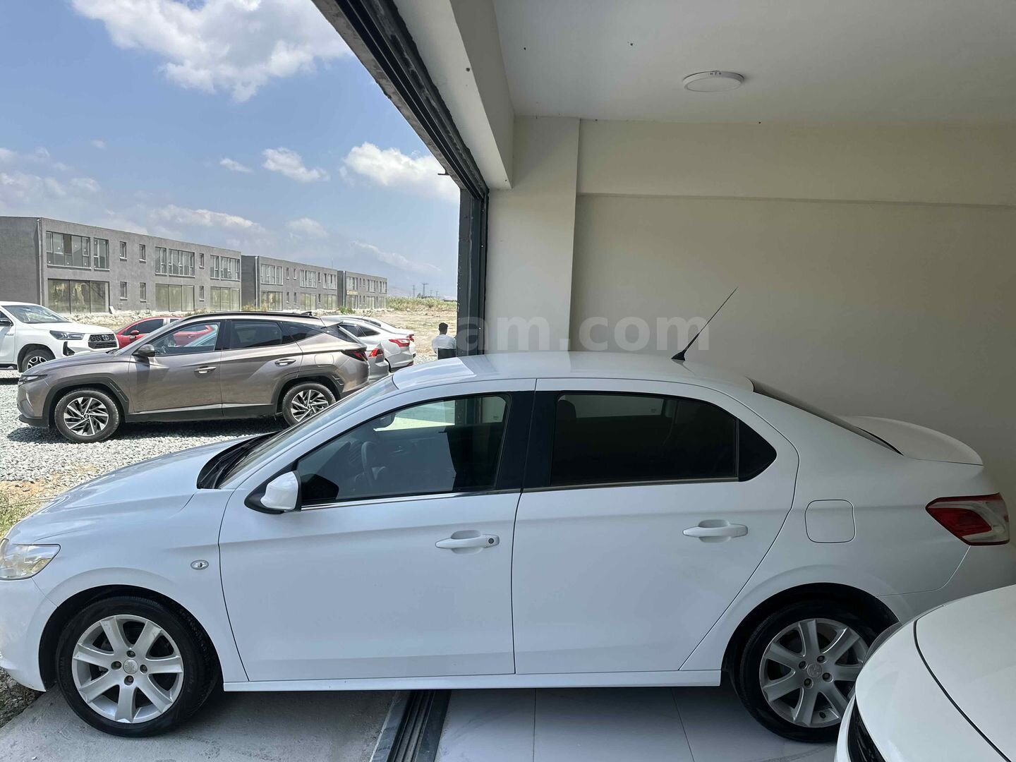 Galeriden Peugeot 301 1.6 HDi Allure 2015 Model Hatay 209.000 km Beyaz 3