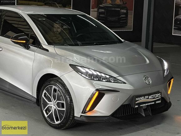 HANELER MOTORS MG4 LUXURY UZUN MENZİL DİRKSİYN KOLTUK ISITMA
