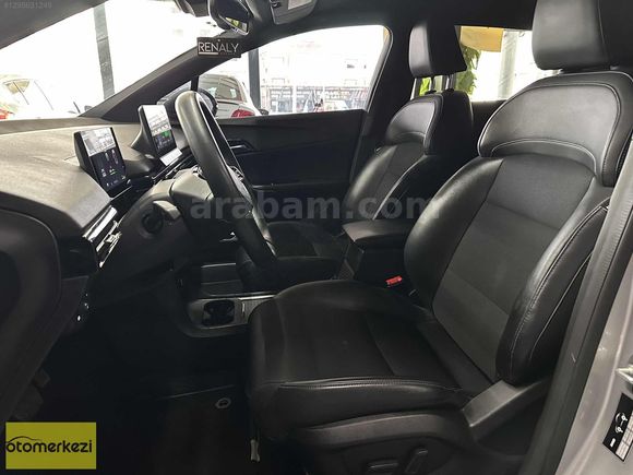 HANELER MOTORS MG4 LUXURY UZUN MENZİL DİRKSİYN KOLTUK ISITMA