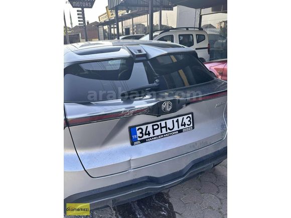 HANELER MOTORS MG4 LUXURY UZUN MENZİL DİRKSİYN KOLTUK ISITMA