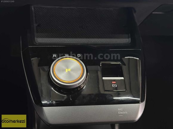 HANELER MOTORS MG4 LUXURY UZUN MENZİL DİRKSİYN KOLTUK ISITMA