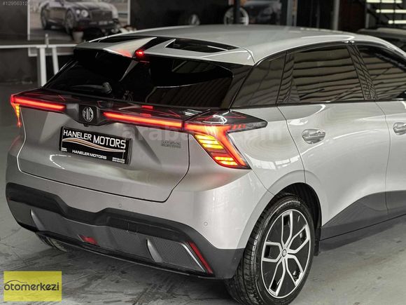 HANELER MOTORS MG4 LUXURY UZUN MENZİL DİRKSİYN KOLTUK ISITMA