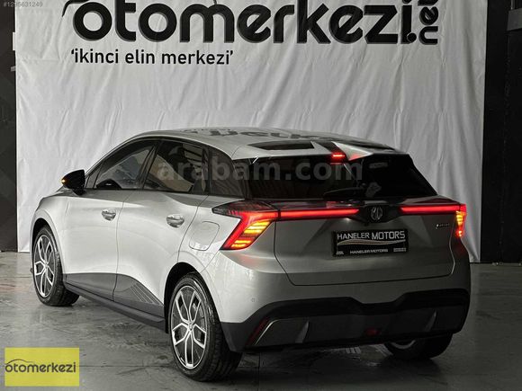 HANELER MOTORS MG4 LUXURY UZUN MENZİL DİRKSİYN KOLTUK ISITMA