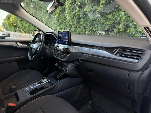 2020 FORD KUGA TİTANİUM 153 BİNDE CAM TAVAN FULL PAKET