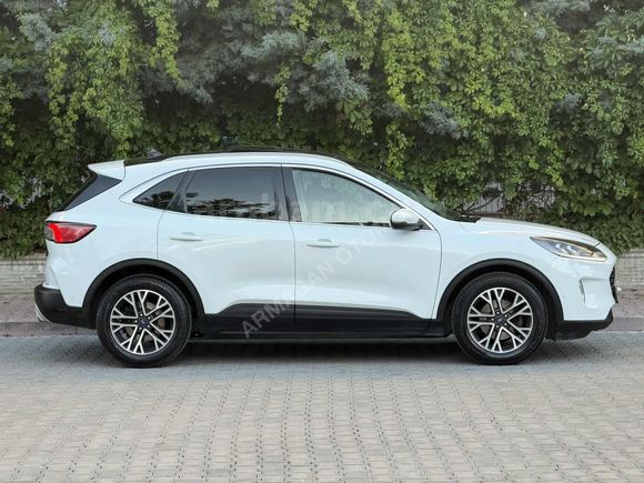 2020 FORD KUGA TİTANİUM 153 BİNDE CAM TAVAN FULL PAKET