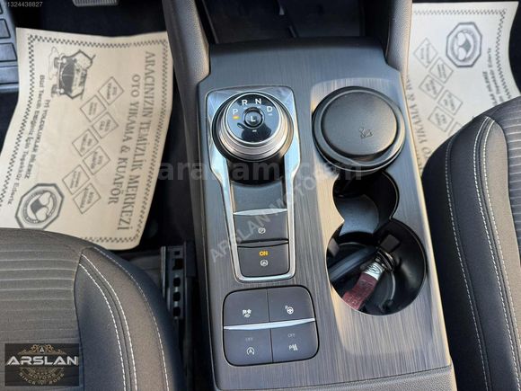 HATASIZ BOYASIZ 2020 FORD KUGA 1.5 ECOBLUE TİTANİUM CAM TAVAN