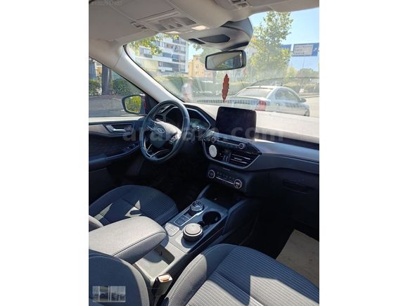 FORD KUGA 1.5 EcoBlue TİTANİUM CAM TAVAN 120 BEYGİR FUUL PAKET