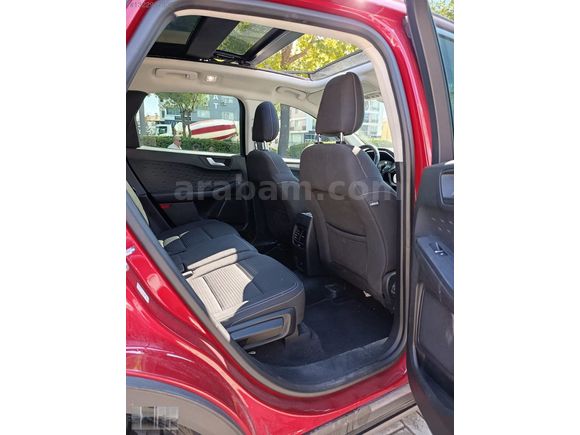 FORD KUGA 1.5 EcoBlue TİTANİUM CAM TAVAN 120 BEYGİR FUUL PAKET