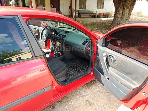 Sahibinden Renault Megane 1.4 Authentique 2004 Model