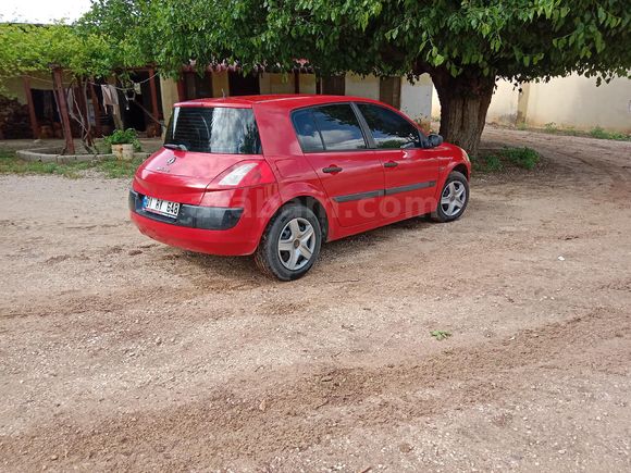 Sahibinden Renault Megane 1.4 Authentique 2004 Model