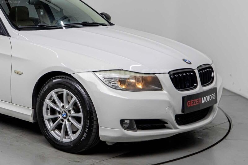 Galeriden BMW 3 Serisi 316i Advantage 2011 Model İstanbul 201.000 km Beyaz