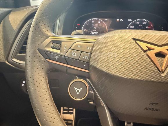 2024 MODEL 7.500 KM CAM TAVANLI HATASIZ CUPRA ATECA (K.K.12 T.)