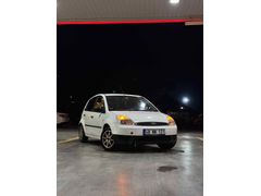 Sahibinden Ford Fiesta 1.4 TDCi Comfort 2005 Model  280.000 km Beyaz