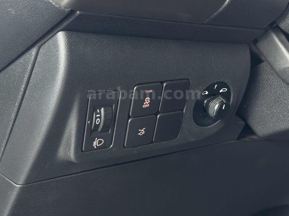 2019 MODEL//TEK PARÇA BOYALI// 1.2 ACTİVE PEUGEOT 301