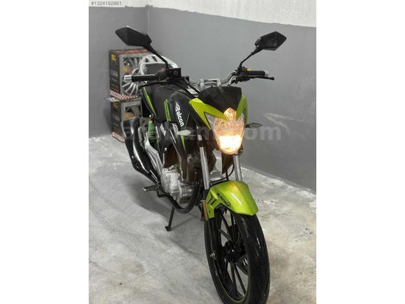 DÜŞÜK KM TEMİZ MOTORSİKLET