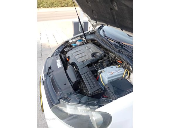 GOLF 1.6 TEMİZ BAKIMLI TAKAS OLUR