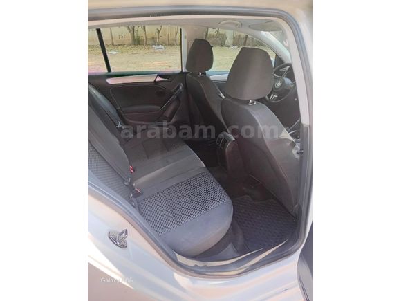 GOLF 1.6 TEMİZ BAKIMLI TAKAS OLUR