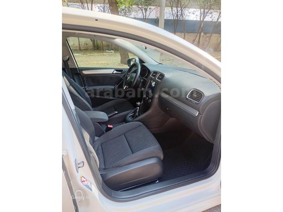 GOLF 1.6 TEMİZ BAKIMLI TAKAS OLUR