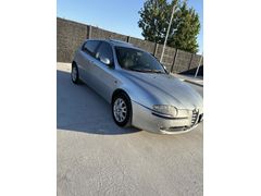 memurdan değisensiz yeni motor yapılmıs 2005 Alfa Romeo 147 1.6 ts