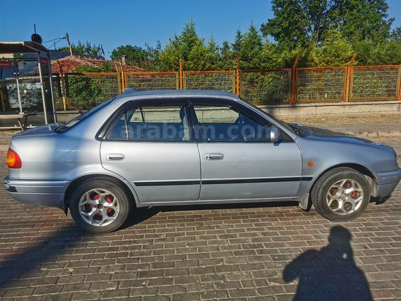 Memurdan çok temiz Toyota Corolla 1.3 Base 1999 Model 