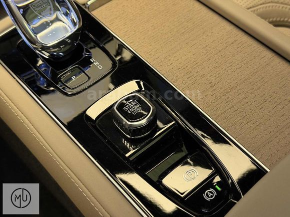 'UZUNOĞLU' 2025 VOLVO XC90 B5 PLUS BRİGHT 25.000 KM HATASIZ !!!
