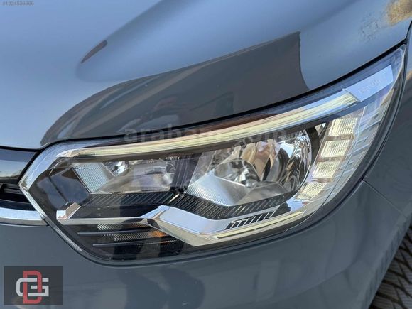 DOĞUŞ AUTO'DAN RENAULT EXPRESS TOUCH 52.000KM HATASIZ