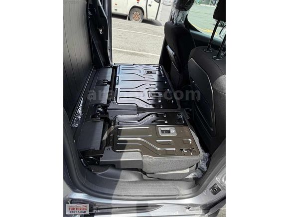 SIFIR KM OTOMATİK DİZEL FULL PAKET BERLİNGO