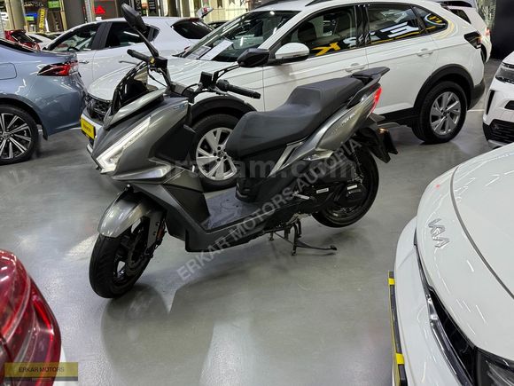 400 km'de 2025 Çıkışlı SYM JET14 EVO E5+ ABS Gri|Sıfrdan Farksız