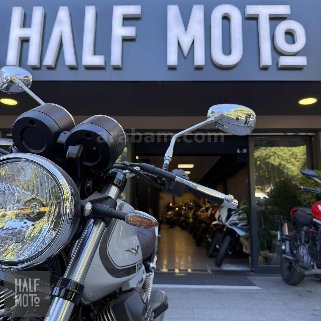 Galeriden Moto Guzzi V7 Special 2022 Model İstanbul 6.100 km Gri