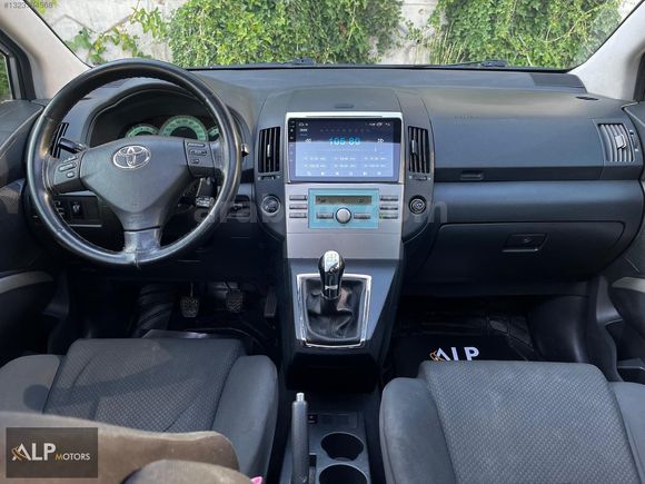 TOYOTA VERSO ..1.6 ELEGANT 7 KOLTUKLU