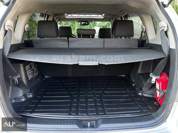 TOYOTA VERSO ..1.6 ELEGANT 7 KOLTUKLU