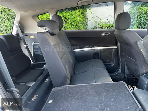 TOYOTA VERSO ..1.6 ELEGANT 7 KOLTUKLU