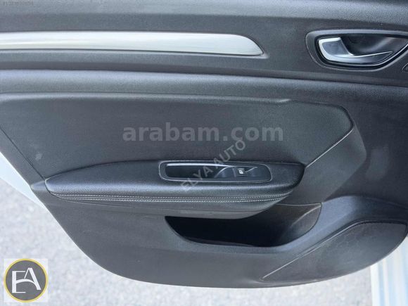 ELYA'DAN 2018 1.5 DCi EDC iCON HATASIZ FULL BAKIMLI MEGANE 4