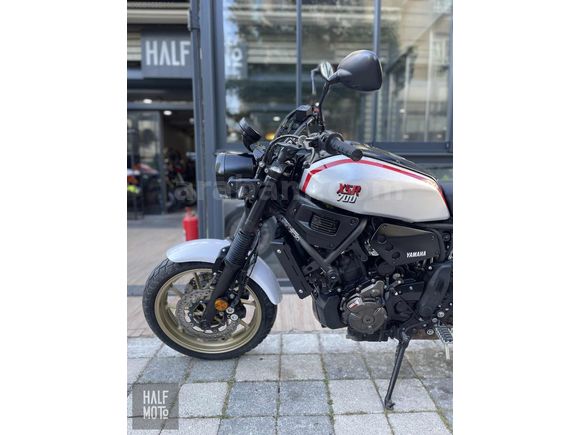 HALF MOTO 2019 YAMAHA XSR 700 XTRIBUTE