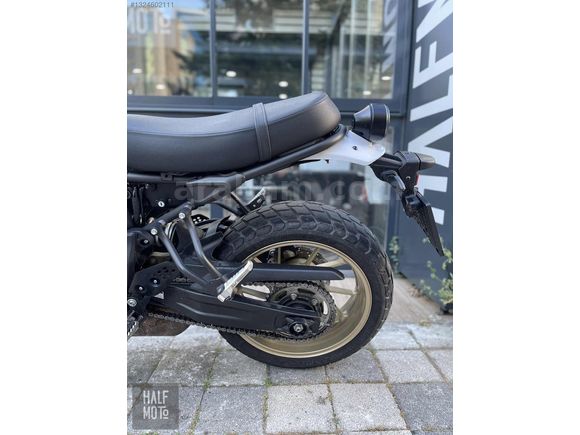 HALF MOTO 2019 YAMAHA XSR 700 XTRIBUTE