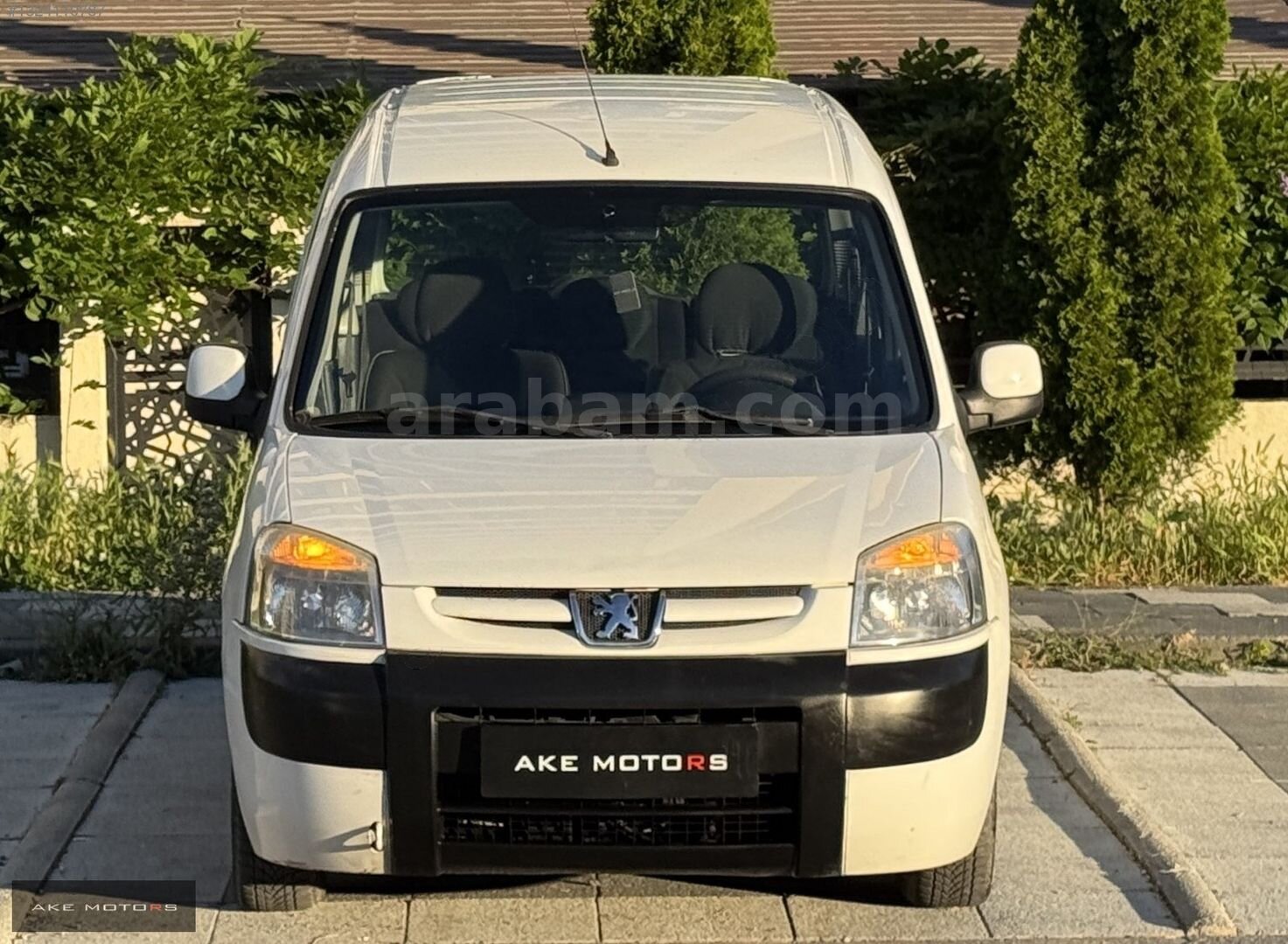 Galeriden Peugeot Partner 2.0 HDI 2005 Model Kayseri 236.000 km Beyaz 2