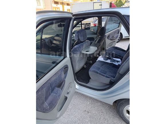 Sahibinden Renault Scenic 1.6 RXT 2001 Model