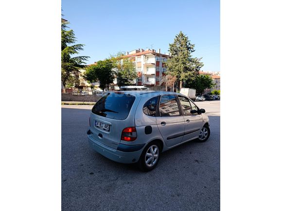 Sahibinden Renault Scenic 1.6 RXT 2001 Model