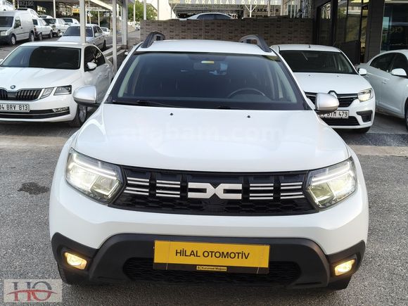 HİLAL OTO'DAN 2022 DACİA DUSTER 1.0 TCE ECO **KARTA 12 TAKSİT**