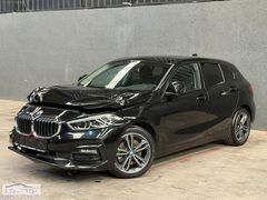 KARINCA OTOMOTİV 2021 BMW 1.18İ SPORTLİNE CAM TAVANLI HAYALET