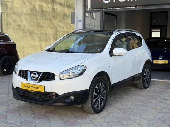 RENDA OTOMOTİV CAM TAVANLI DİZEL İLK SAHİBİNDEN Qashqai