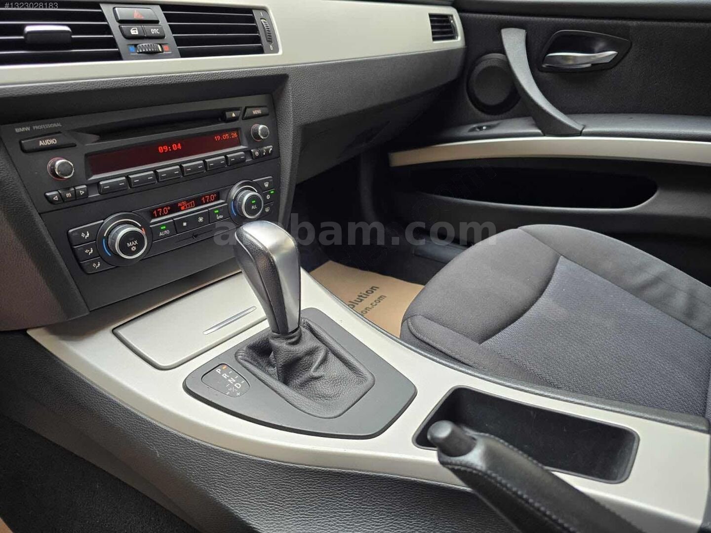 Galeriden BMW 3 Serisi 320d Comfort 2010 Model Ankara 122.000 km Siyah 2