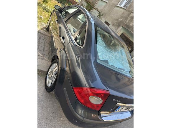 Sahibinden Ford Focus 1.6 Ghia 2006 Model 