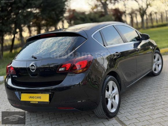 Opel Astra J Düşük Km