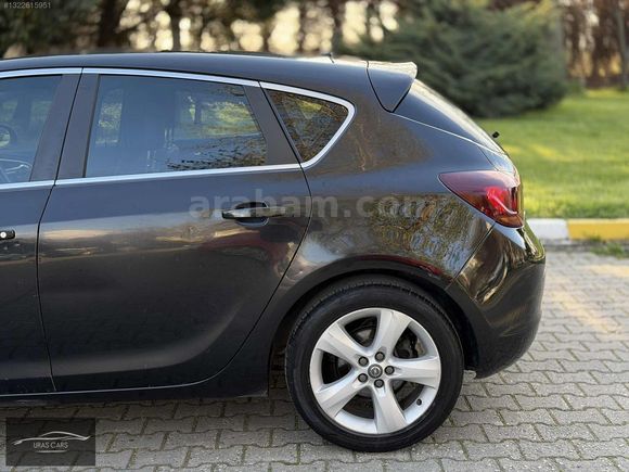 Opel Astra J Düşük Km