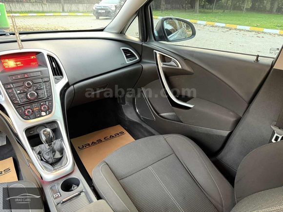Opel Astra J Düşük Km