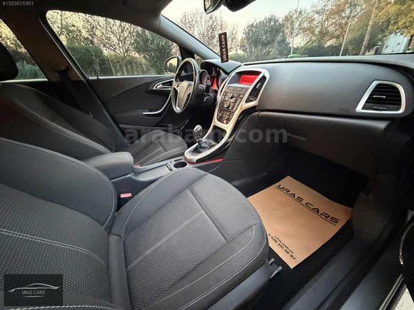 Opel Astra J Düşük Km
